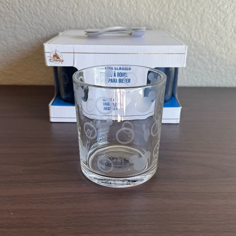 Disney Mickey Mouse Drinking Glasses Set of‎ 4 Tumblers Barware NEW